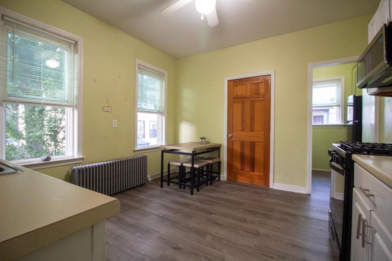 2 Bedroom Condo Close To Boston And Cambridge With Free Parkings Exterior foto
